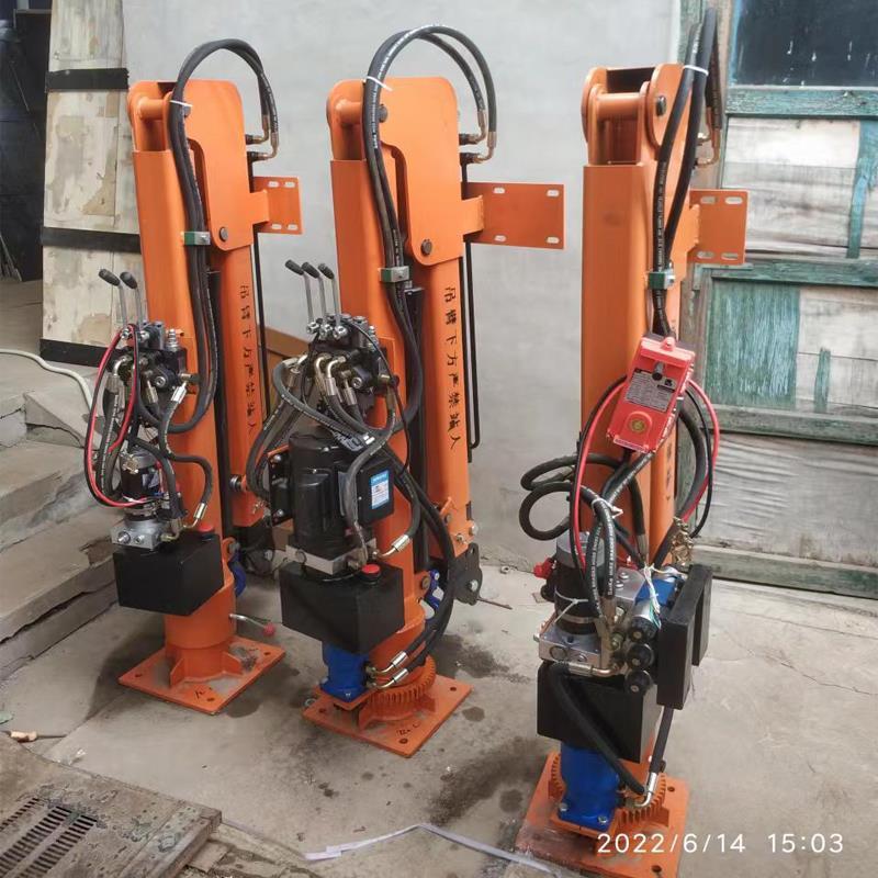 田寮区重汽蓝牌随车吊 3.2吨 国六动力强 液压驱动 农用自卸起重机